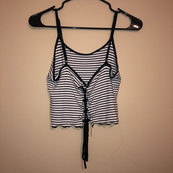 Cropped Tank Top - Picture 9 of 9